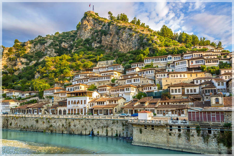 berat turismo in albania